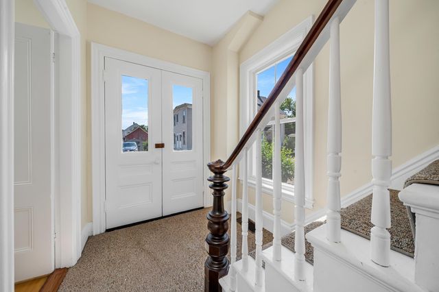 5 Cushing Street, Amesbury, MA 01913