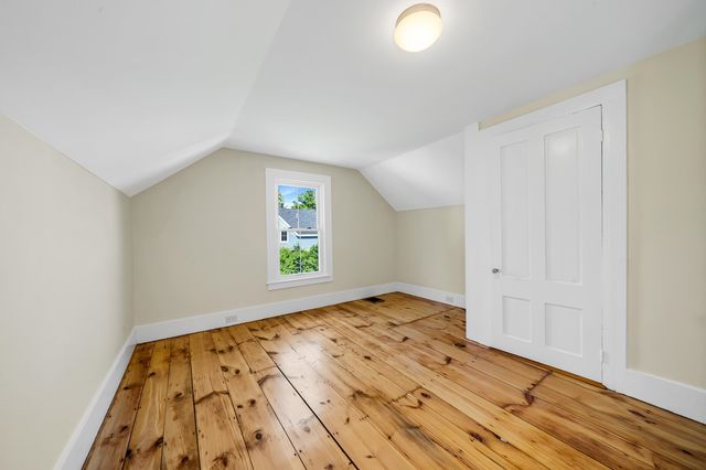 5 Cushing Street, Amesbury, MA 01913