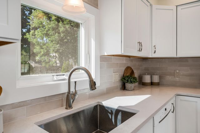 5 Cushing Street, Amesbury, MA 01913