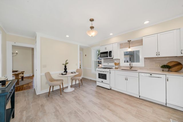 5 Cushing Street, Amesbury, MA 01913