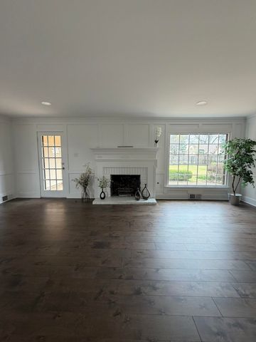 2960 S GERMANTOWN RD, Germantown, TN 38138