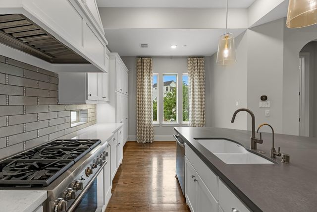 3709 Somerset Commons Lane, Houston, TX 77055