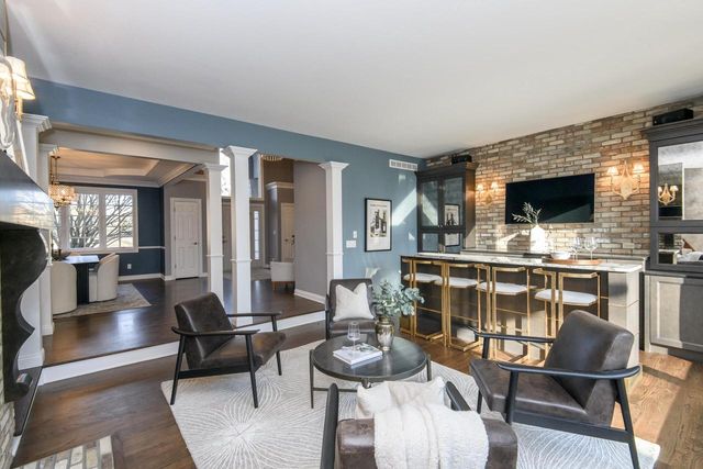 W305N2808 Foxwood COURT, Pewaukee, WI 53072