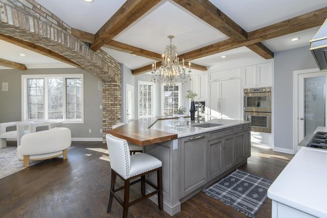 W305N2808 Foxwood COURT, Pewaukee, WI 53072