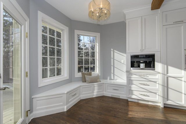 W305N2808 Foxwood COURT, Pewaukee, WI 53072