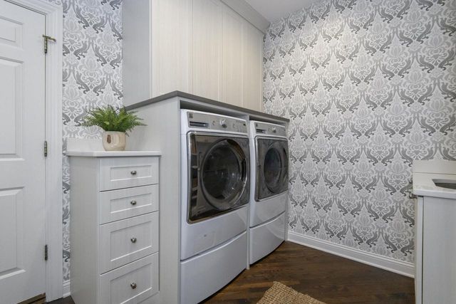 W305N2808 Foxwood COURT, Pewaukee, WI 53072