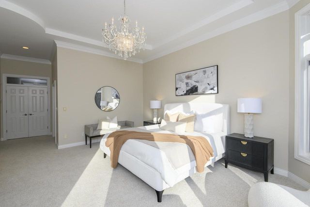 W305N2808 Foxwood COURT, Pewaukee, WI 53072