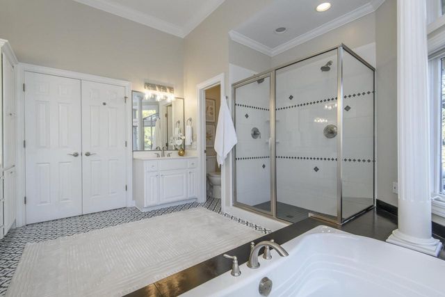 W305N2808 Foxwood COURT, Pewaukee, WI 53072