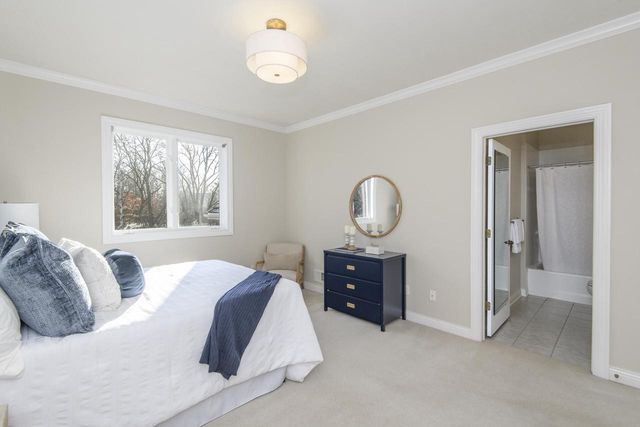 W305N2808 Foxwood COURT, Pewaukee, WI 53072