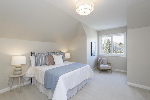 W305N2808 Foxwood COURT, Pewaukee, WI 53072