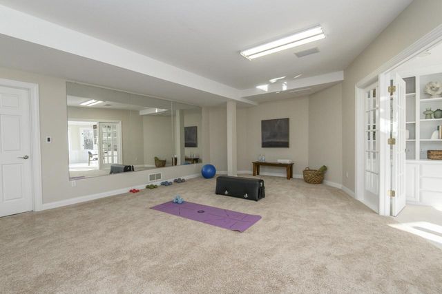 W305N2808 Foxwood COURT, Pewaukee, WI 53072