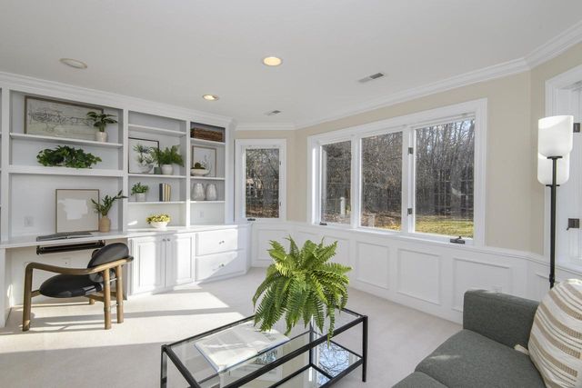 W305N2808 Foxwood COURT, Pewaukee, WI 53072