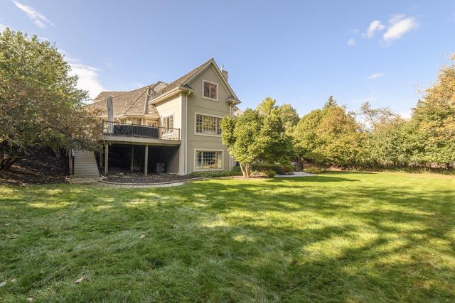 W305N2808 Foxwood COURT, Pewaukee, WI 53072