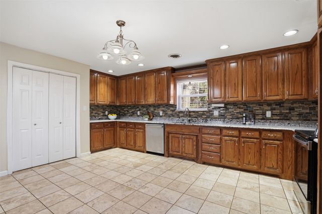 1101 Hillside Drive, Keller, TX 76248