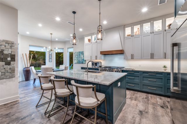 4 Savannah Court, Frisco, TX 75034