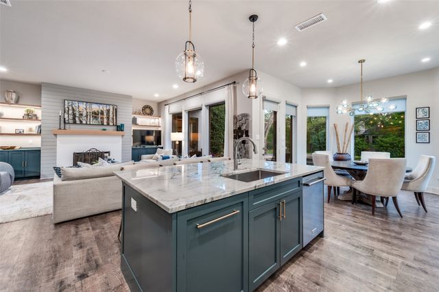 4 Savannah Court, Frisco, TX 75034