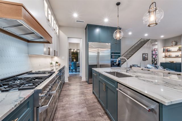 4 Savannah Court, Frisco, TX 75034