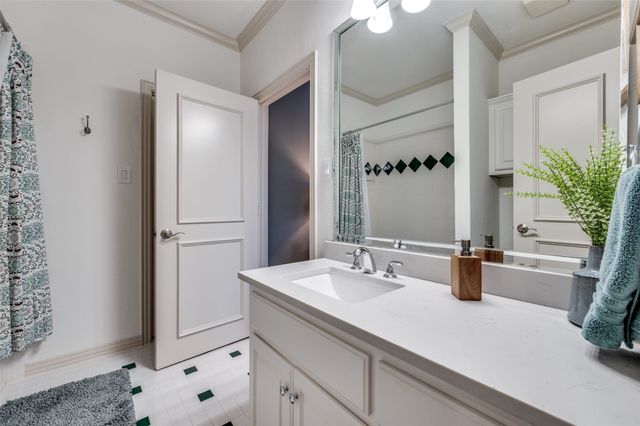 4 Savannah Court, Frisco, TX 75034