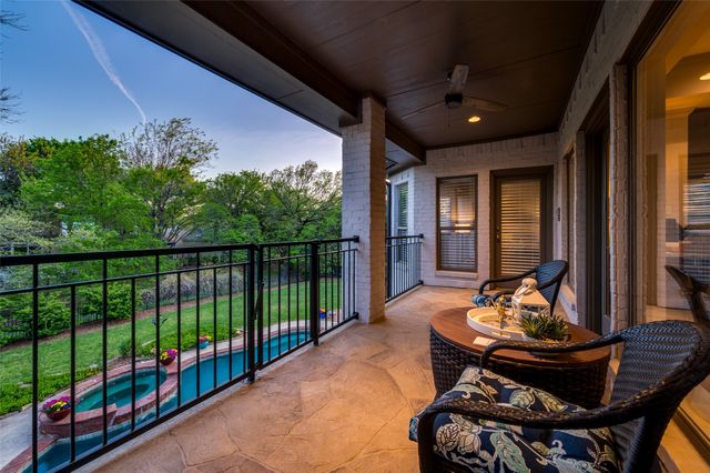 4 Savannah Court, Frisco, TX 75034