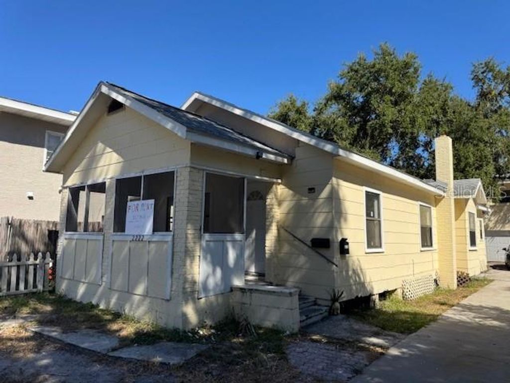 2222 10TH STREET S, St Petersburg, FL 33705