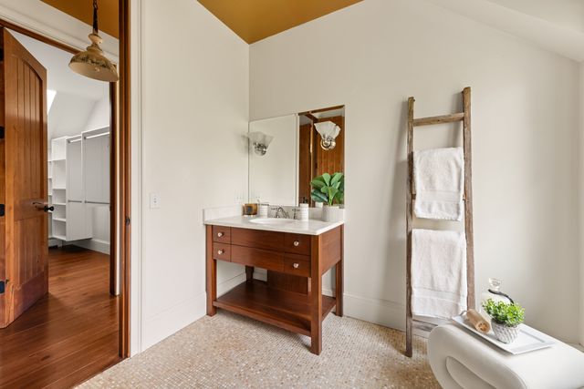 15 Cross Highway, Westport, CT 06880