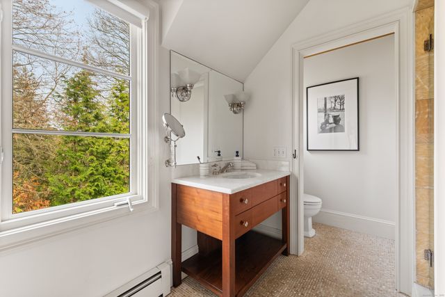 15 Cross Highway, Westport, CT 06880