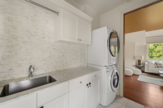 15 Cross Highway, Westport, CT 06880