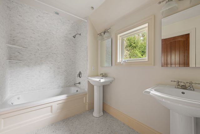 15 Cross Highway, Westport, CT 06880