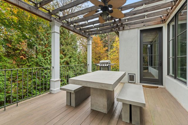 15 Cross Highway, Westport, CT 06880