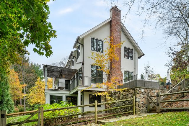 15 Cross Highway, Westport, CT 06880