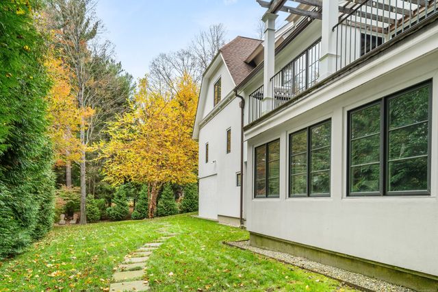 15 Cross Highway, Westport, CT 06880