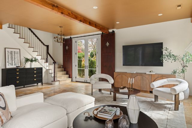 15 Cross Highway, Westport, CT 06880