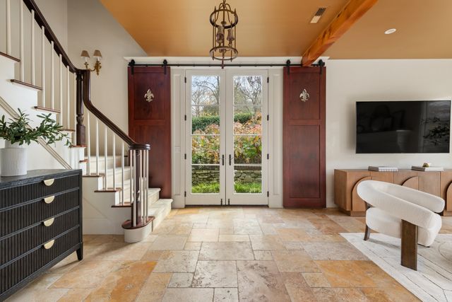 15 Cross Highway, Westport, CT 06880