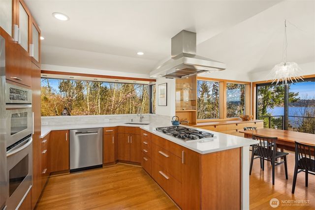 7756 58th Avenue NE, Seattle, WA 98115