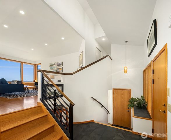 7756 58th Avenue NE, Seattle, WA 98115