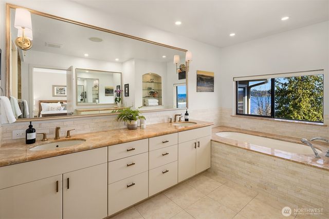 7756 58th Avenue NE, Seattle, WA 98115