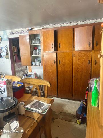 5120 W OCOTILLO Road, Glendale, AZ 85301