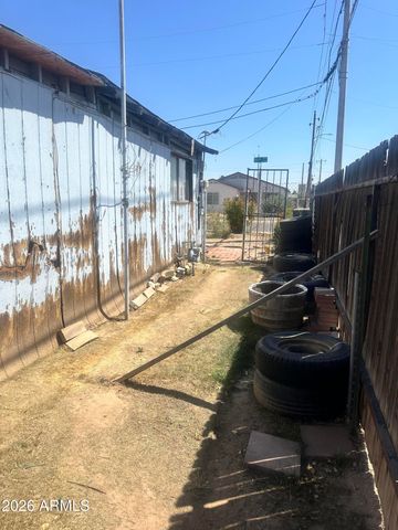 5120 W OCOTILLO Road, Glendale, AZ 85301