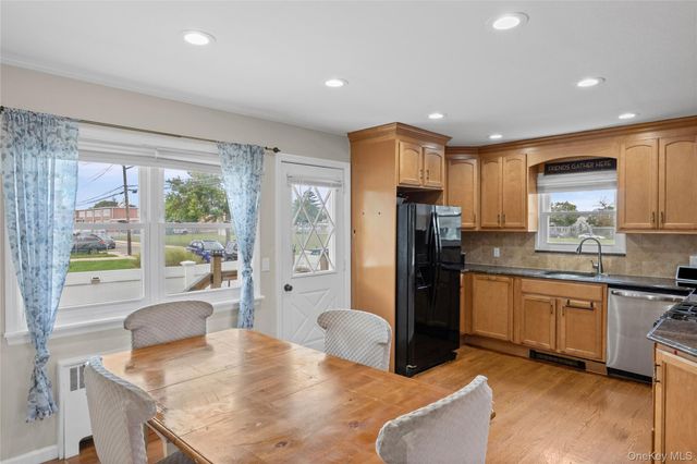 328 1st Avenue, Lindenhurst, NY 11757