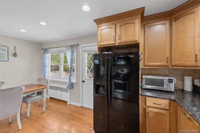 328 1st Avenue, Lindenhurst, NY 11757