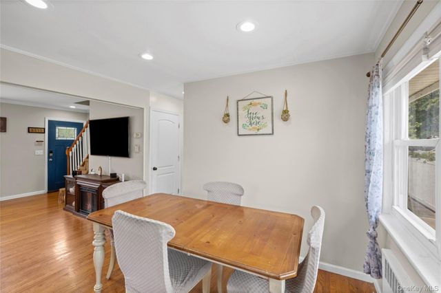 328 1st Avenue, Lindenhurst, NY 11757