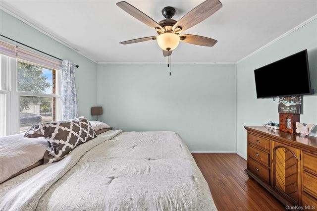 328 1st Avenue, Lindenhurst, NY 11757