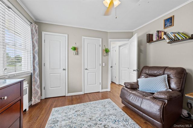 328 1st Avenue, Lindenhurst, NY 11757