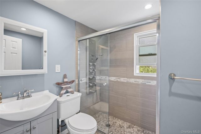328 1st Avenue, Lindenhurst, NY 11757