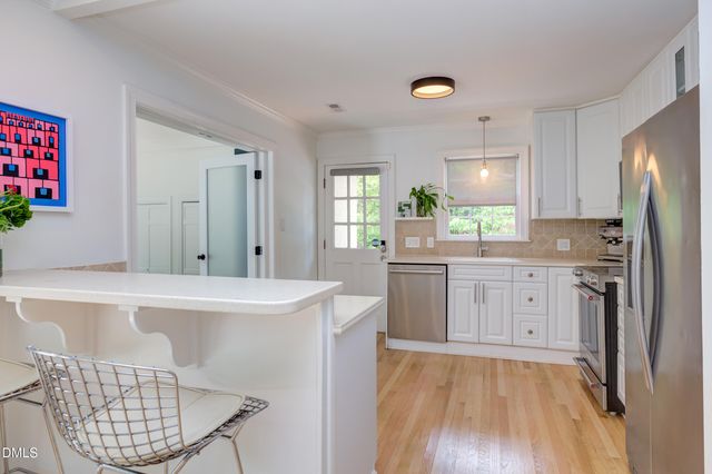 809 Tinkerbell Road, Chapel Hill, NC 27517