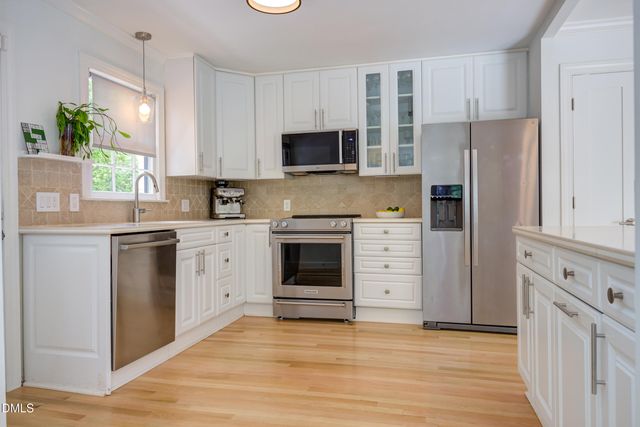 809 Tinkerbell Road, Chapel Hill, NC 27517