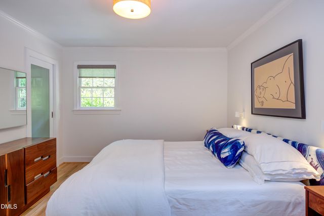 809 Tinkerbell Road, Chapel Hill, NC 27517