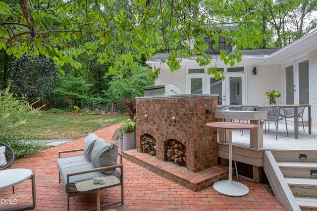 809 Tinkerbell Road, Chapel Hill, NC 27517