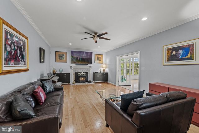 8 DEEP POWDER CT, Woodstock, MD 21163
