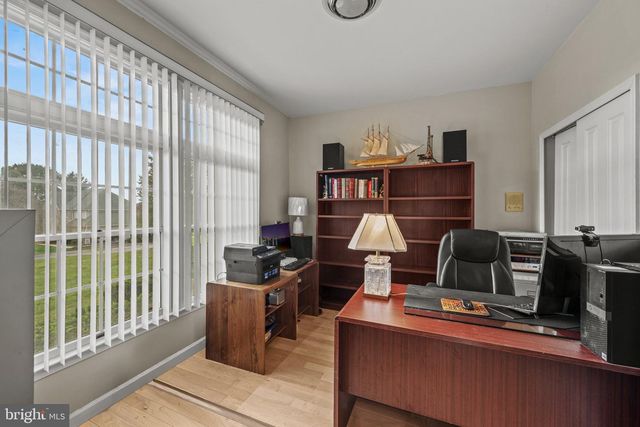 8 DEEP POWDER CT, Woodstock, MD 21163